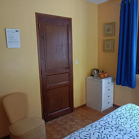 Les Eaux Tranquilles Couette-café 4*