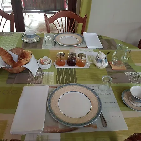 Les Eaux Tranquilles Frühstückspension