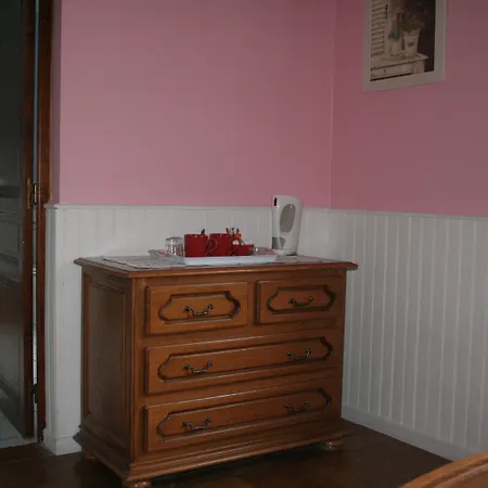 Couette-café Les Eaux Tranquilles Belvianes-et-Cavirac